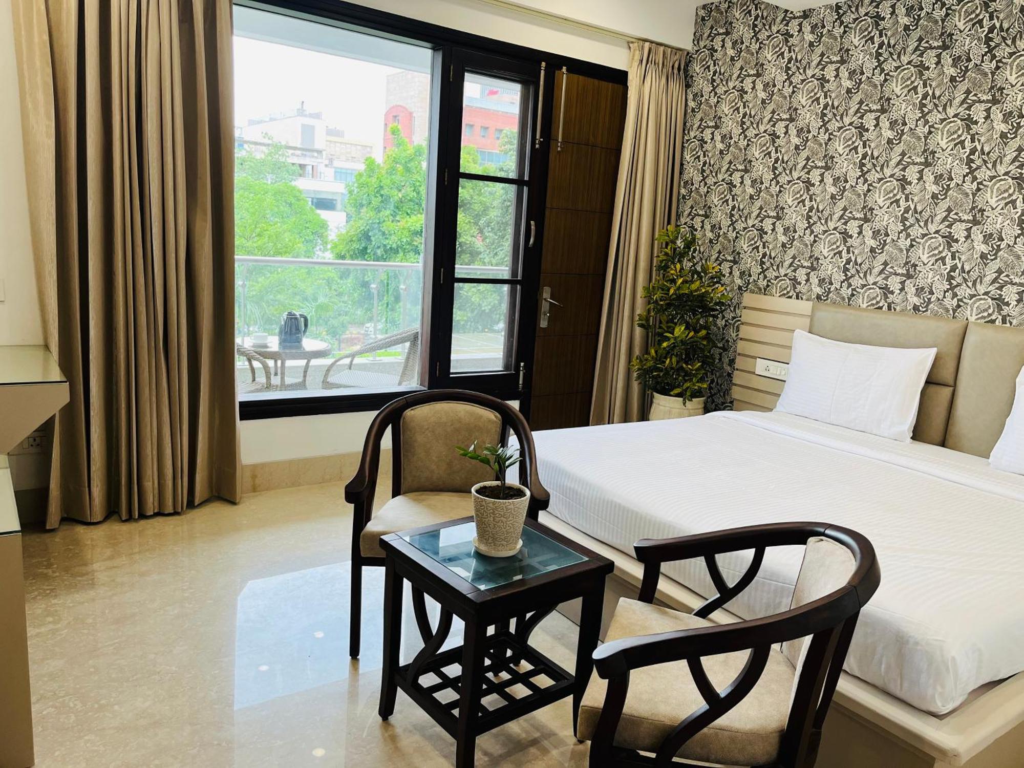 Gazebo Inn & Suites Medanta Gurgaon Exterior photo